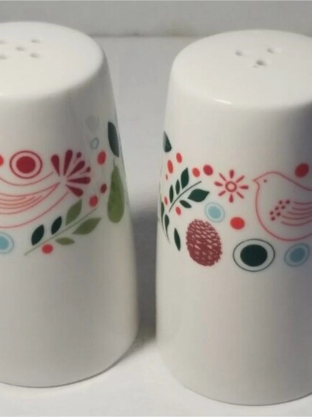 White Ceramic Salt and Pepper Shakers with‎ Bird and Floral Motif